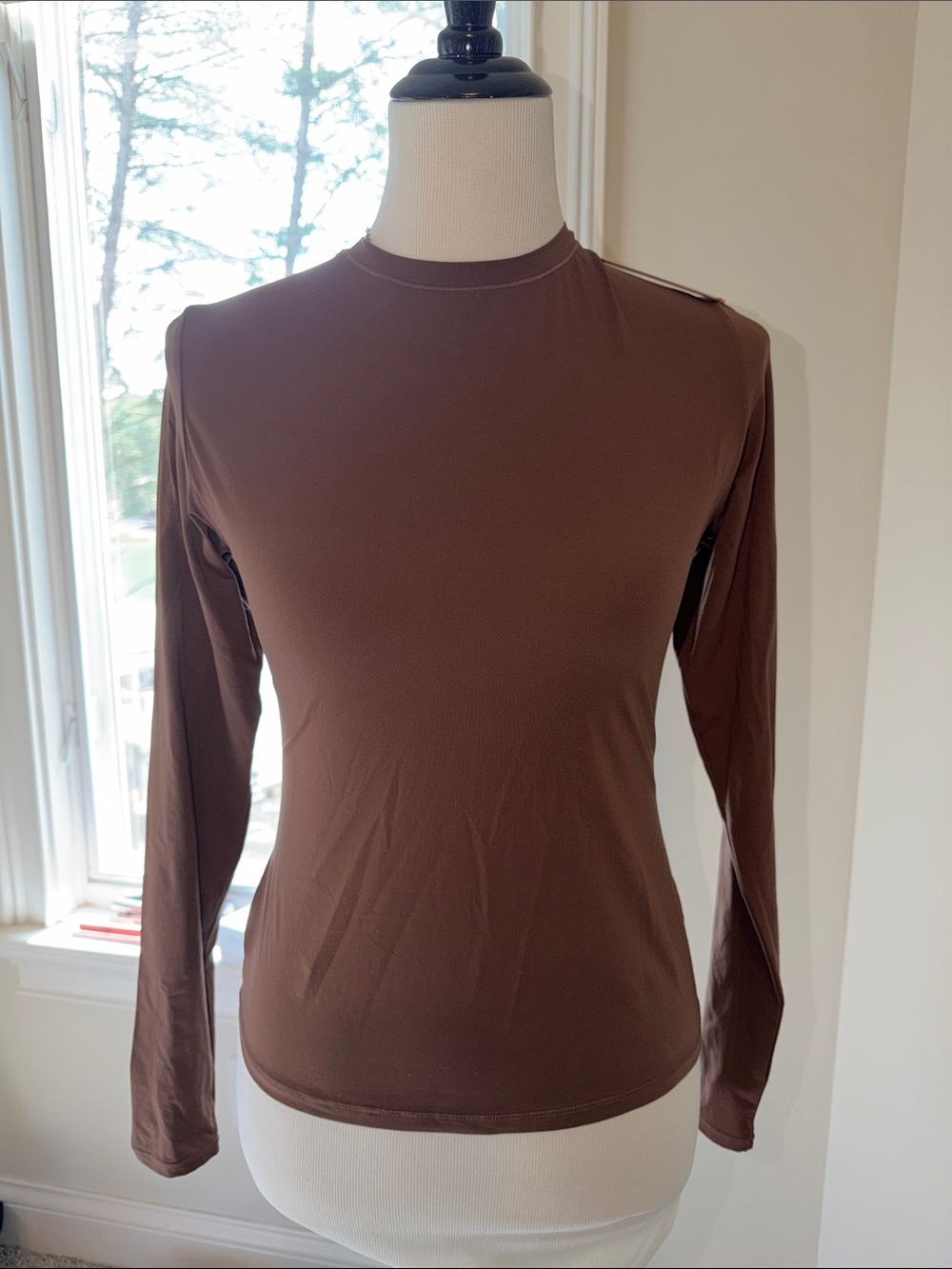 NWT SKIMS Fits Everybody Cocoa Long-Sleeve Crewneck Women's Top, Large - Picture 3 of 7